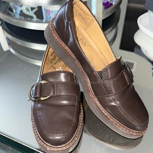 Natural soul loafers